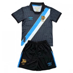 Guatemala Lasten Vieraspelipaita 2026 Lyhythihainen (+ shortsit)