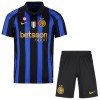 Inter Milan Lasten Kotipelipaita 2026-27 Lyhythihainen (+ shortsit) Inter Milan Lasten Kotipelipaita 2026-27 Lyhythihainen (+ shortsit)