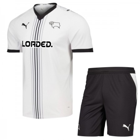 Derby County Lasten Kotipelipaita 2026-27 Lyhythihainen (+ shortsit) Derby County Lasten Kotipelipaita 2026-27 Lyhythihainen (+ shortsit)