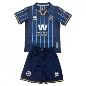 Millwall Lasten Kotipelipaita 2026-27 Lyhythihainen (+ shortsit)
