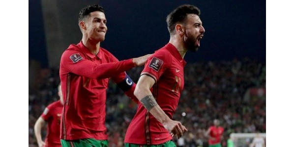 Portugali voittaa kaksi peräkkäistä peliä elämästä ja kuolemasta
