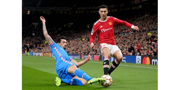 Manchester United ylsi 16. joukkoon