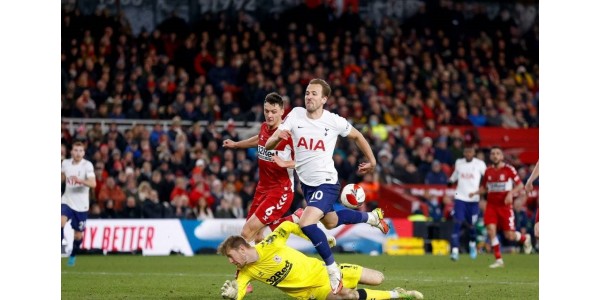 Supertumman hevosen räjähdys eliminoi Manchester United ja Tottenham