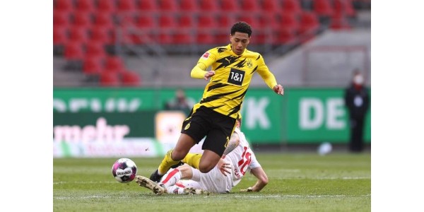 Bayern aikoo hankkia parhaan keskikenttäpelaajan