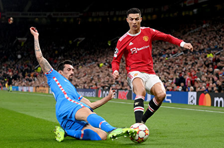 Manchester United ylsi 16. joukkoon
