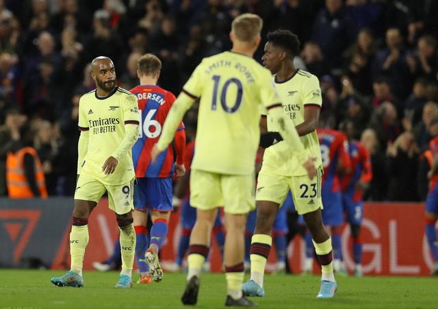 Arsenal tappio antaa Manchester United uuden mahdollisuuden neljän parhaan joukkoon